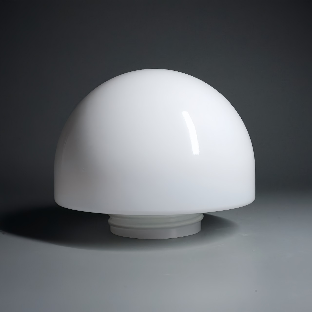 Mushroom-shaped vintage milk glass lampshade (2)