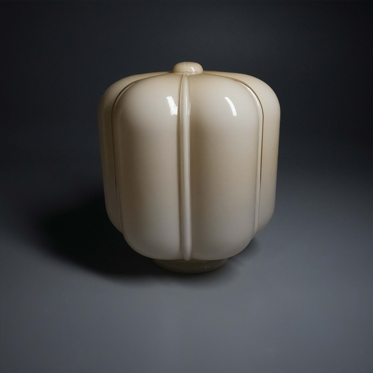Art Deco style beige glass table lamp shade (5)