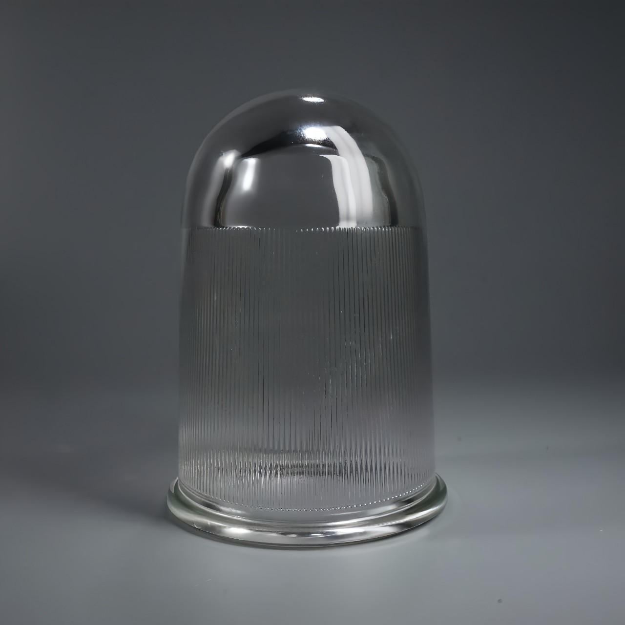 Dome-shaped clear ribbed glass lampshade (1)