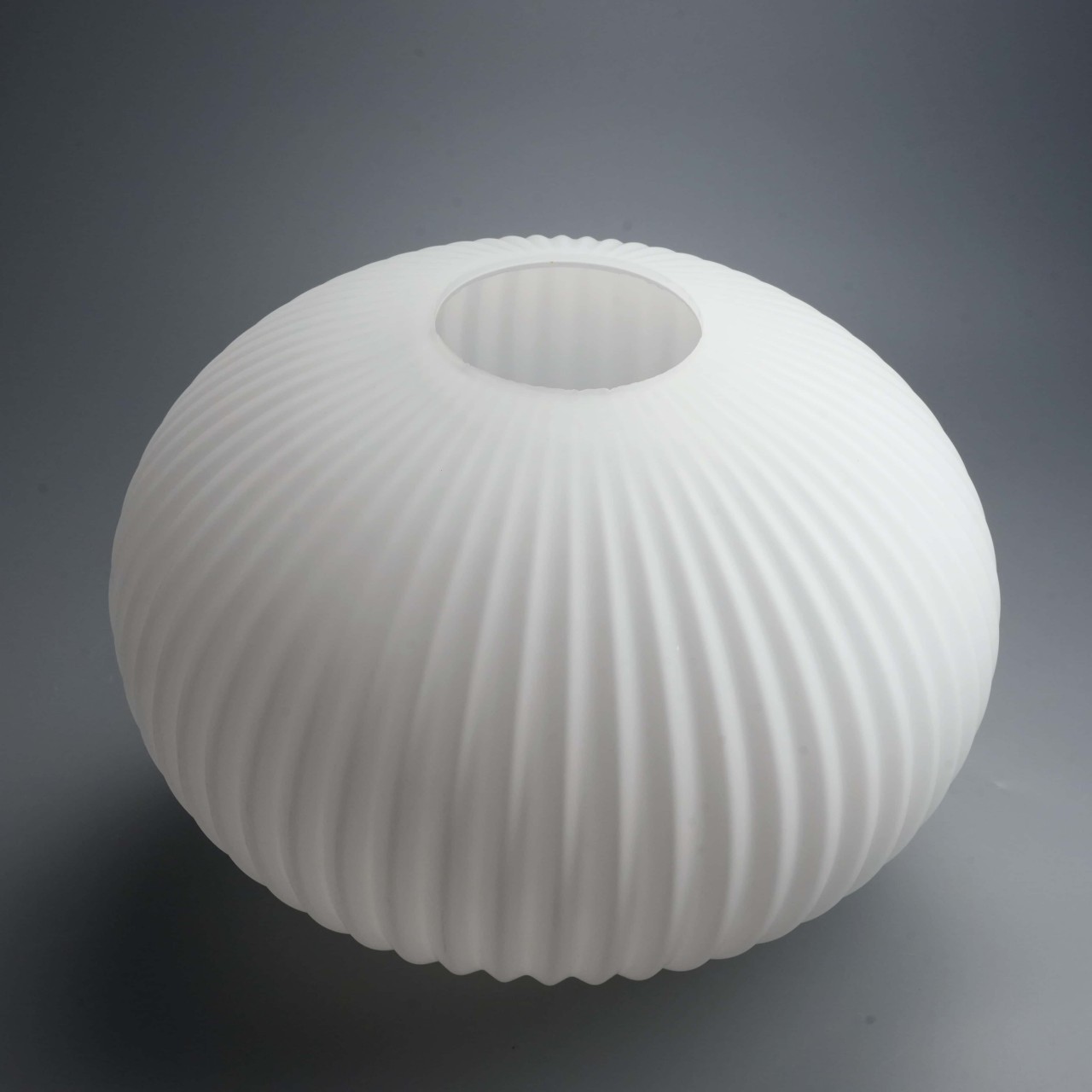 Opal Retro Vertical Grain Glass Ball Lampshade (5)