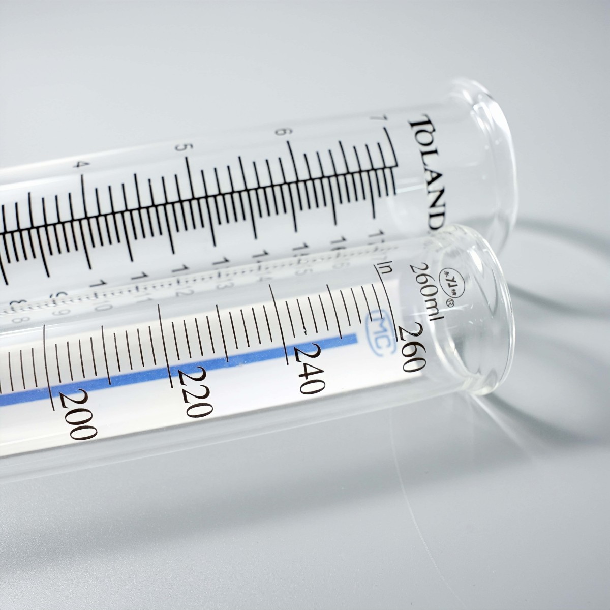 Custom Borosilicate Lab Glassware - Graduated Cylinders