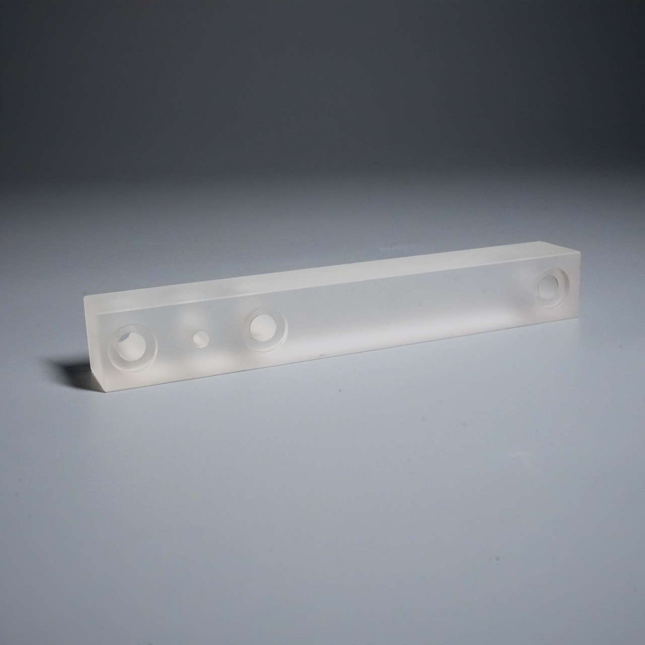 Sandblasted Quartz Components for Custom Lighting Solutions