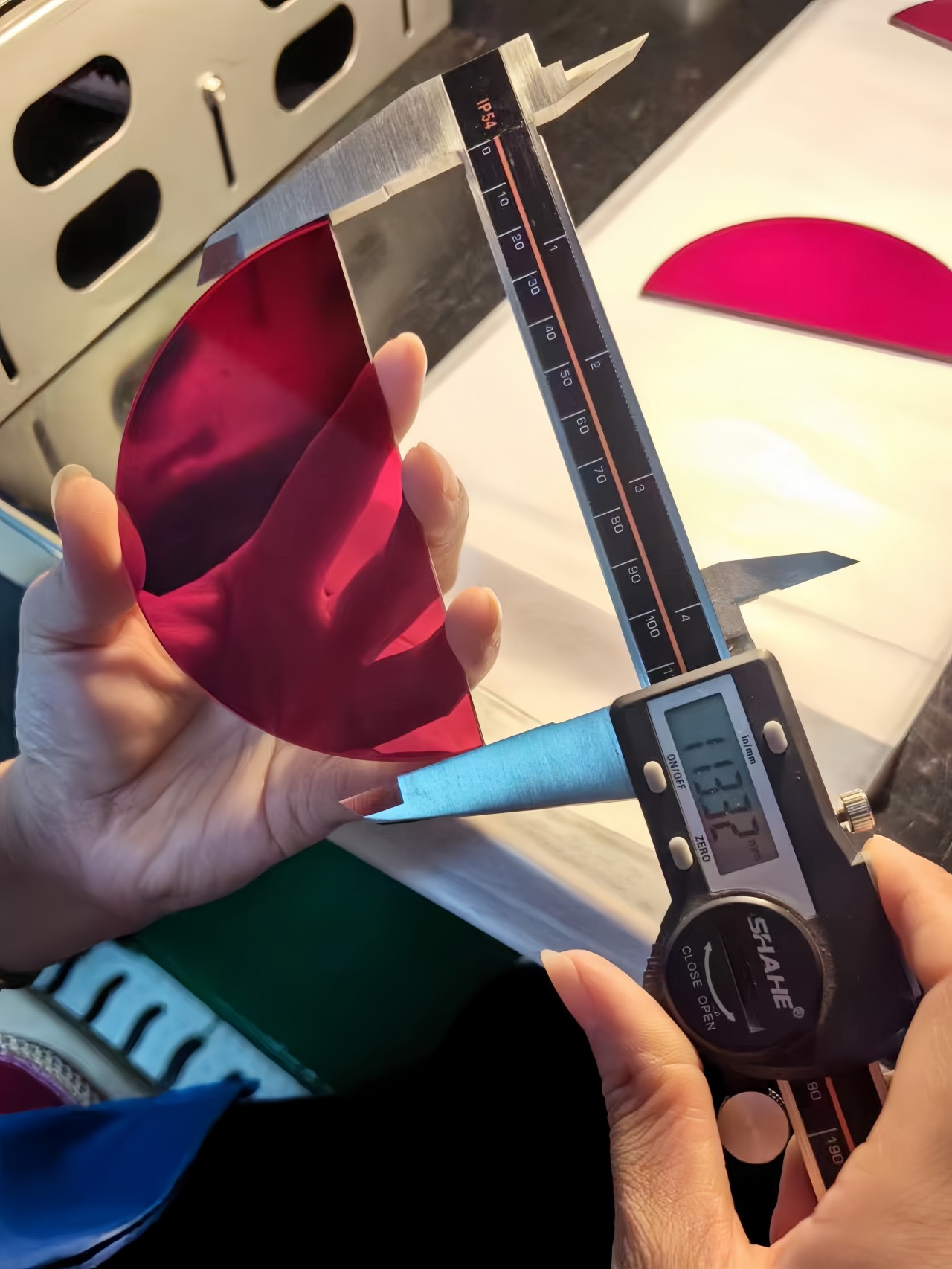 Custom Tinted Glass Fabrication & Precision Machining (1)