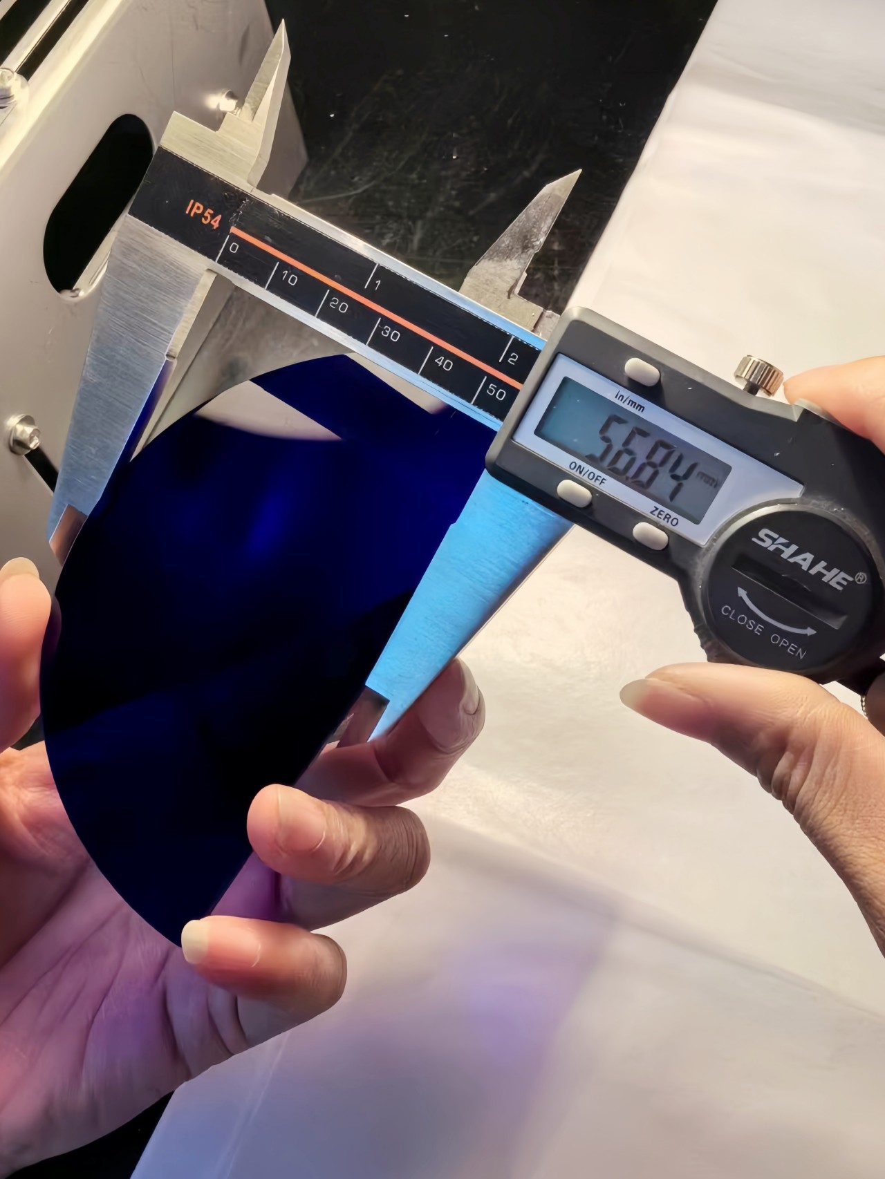 Custom Tinted Glass Fabrication & Precision Machining (2)