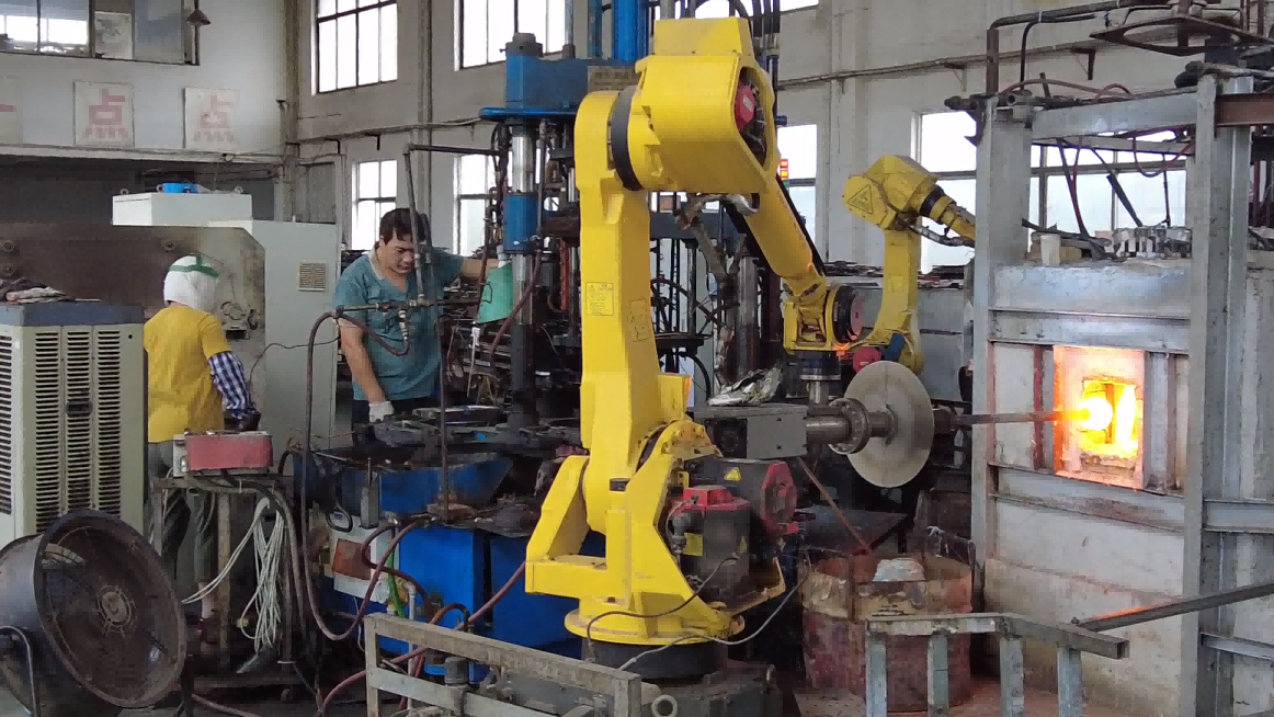 Molten Glass Pressing Process