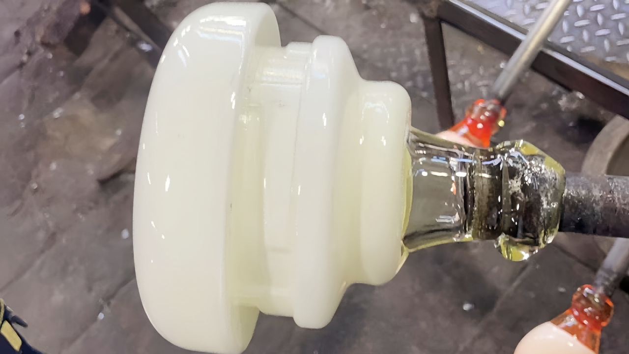 Molten Glass Blowing (1)
