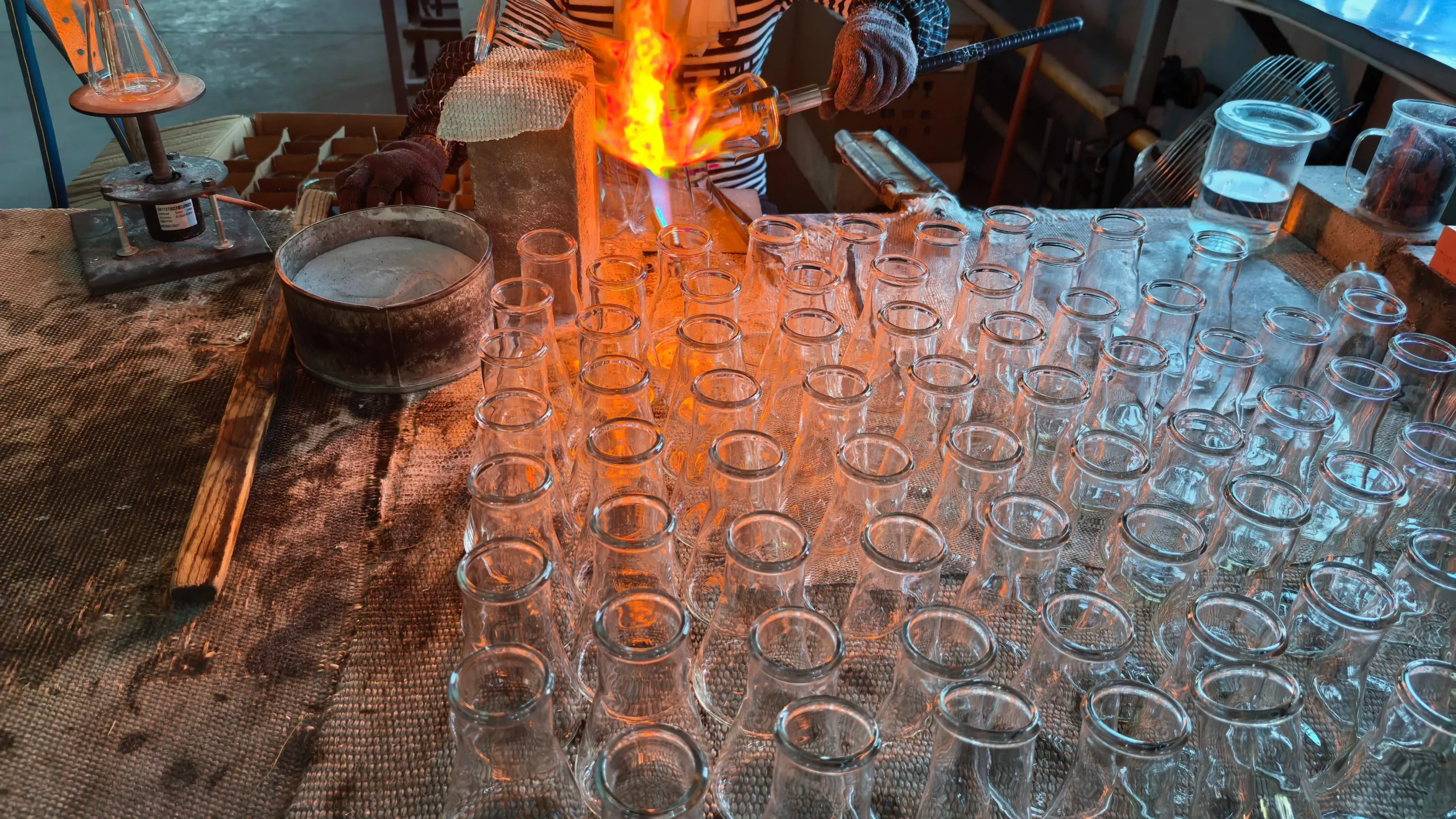 Custom Borosilicate Lab Glassware for Research Experiments (4)