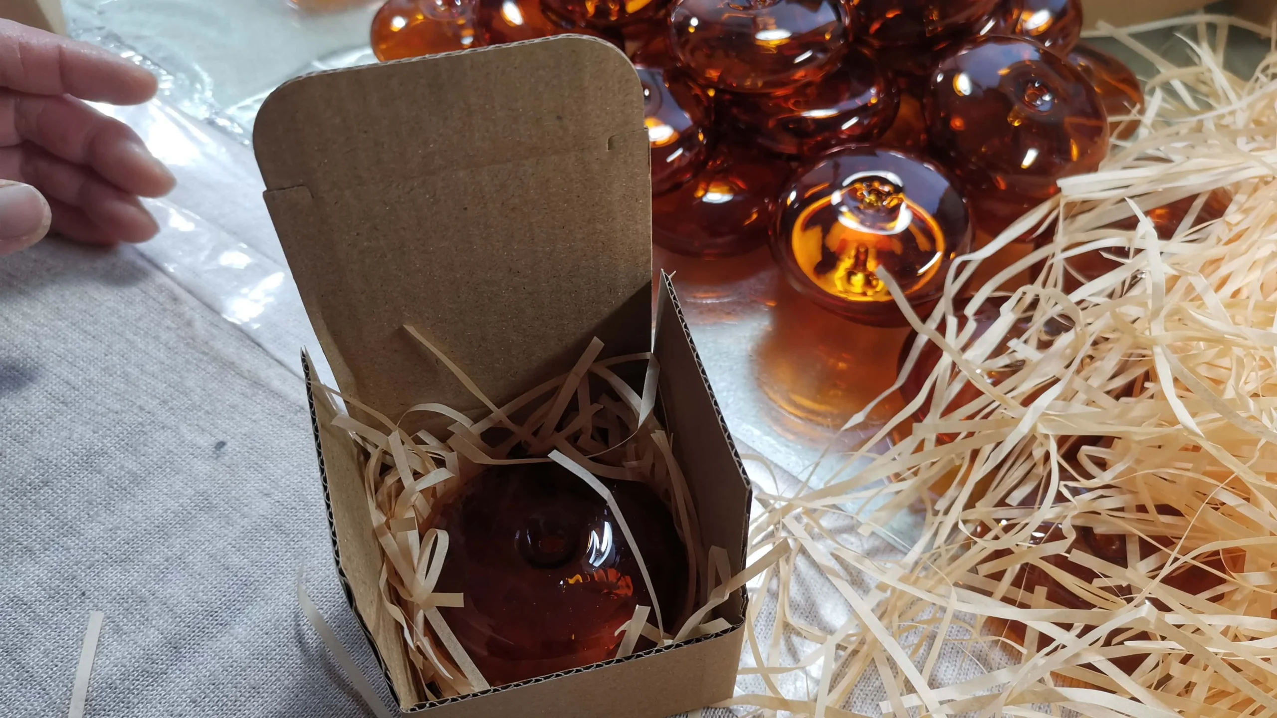Custom Glass Incense Burners for Wellness and Home Fragrance Brands (5)