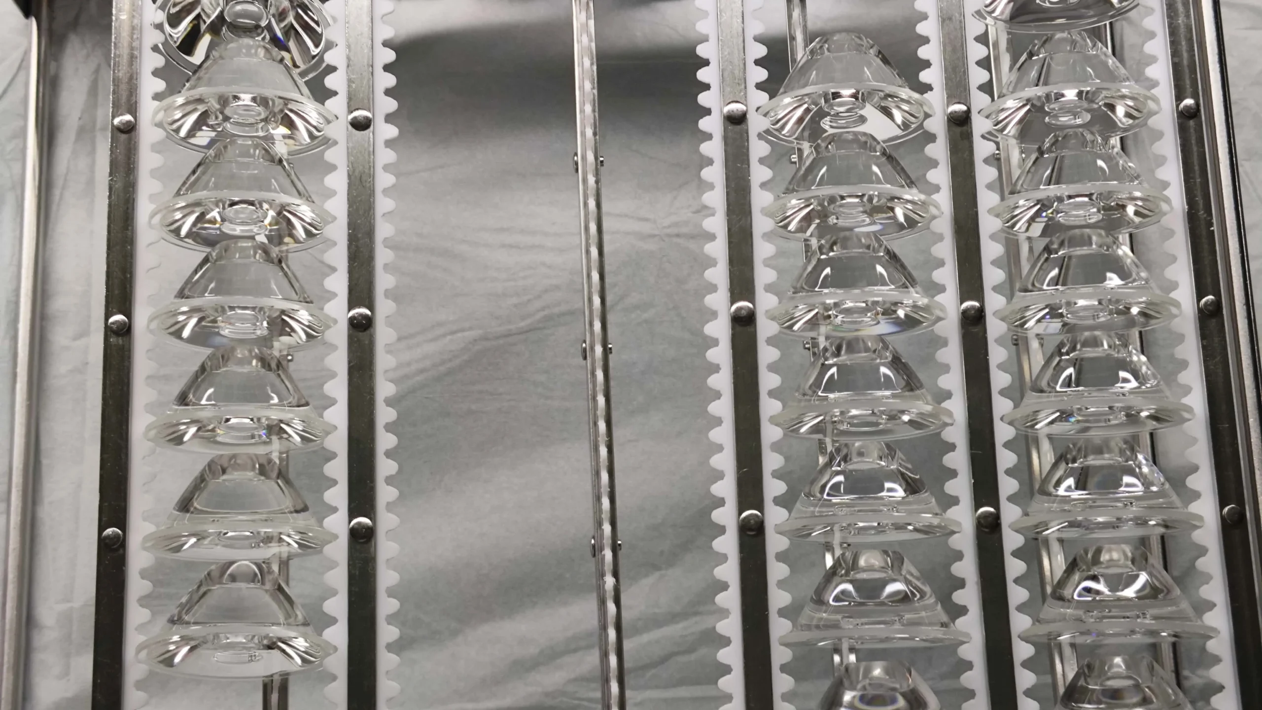 Custom Glass TIR Lenses for High-Power LED Automotive Lighting (6)