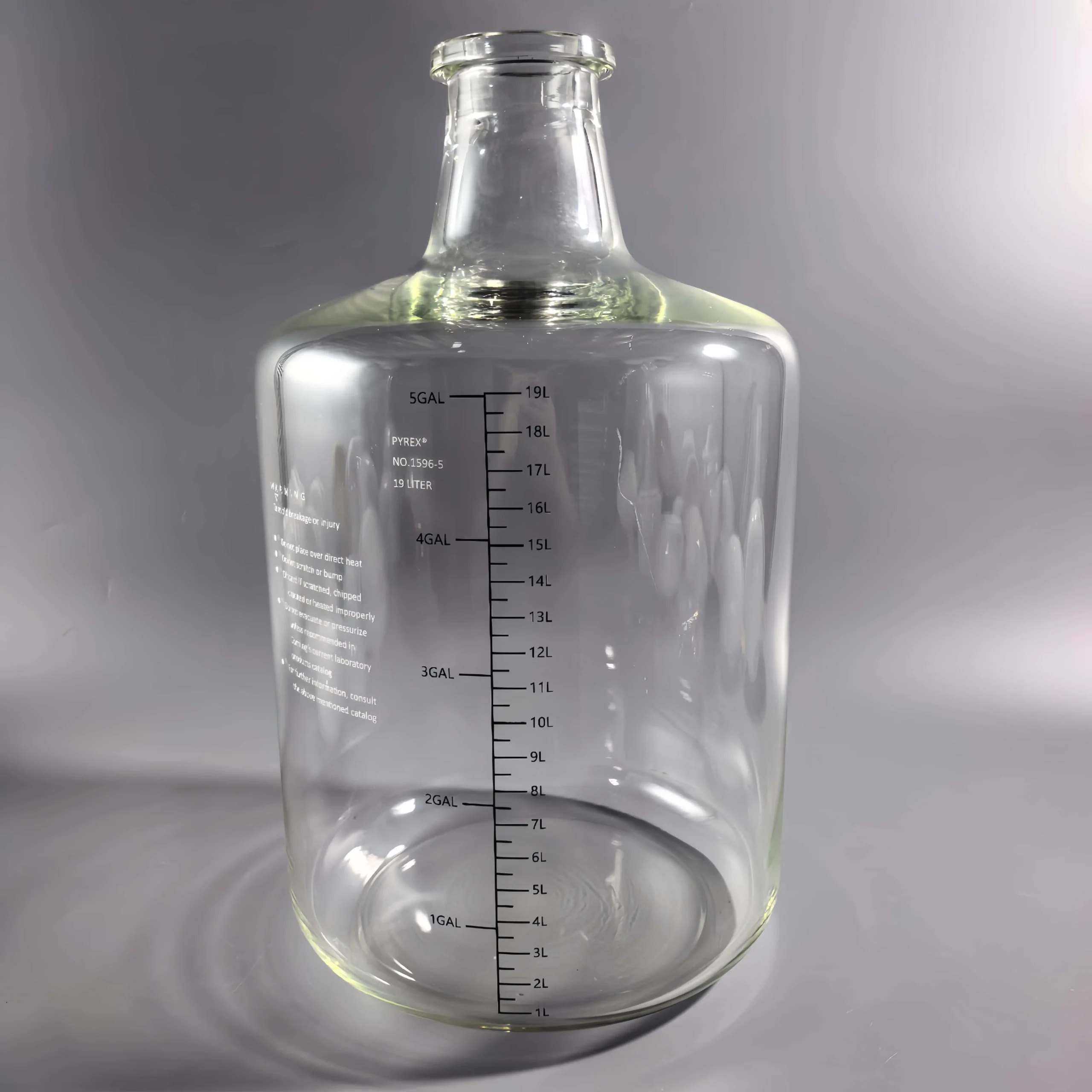 Custom Large-Format Borosilicate Pharma Bottles for Small-Batch Production (5)