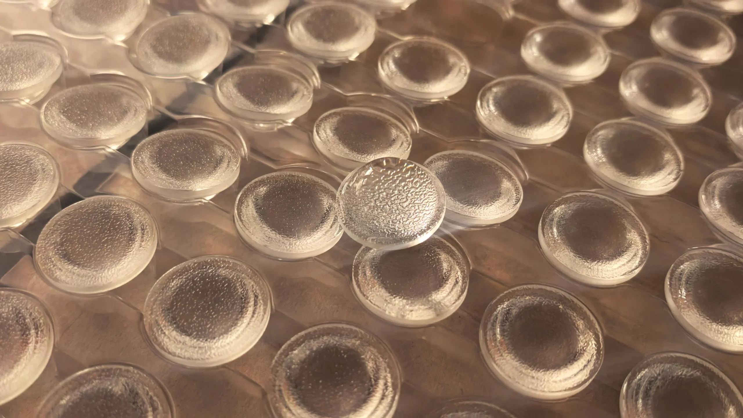 Micro-Textured Anti-Glare Glass Lenses for LED Lighting (4)