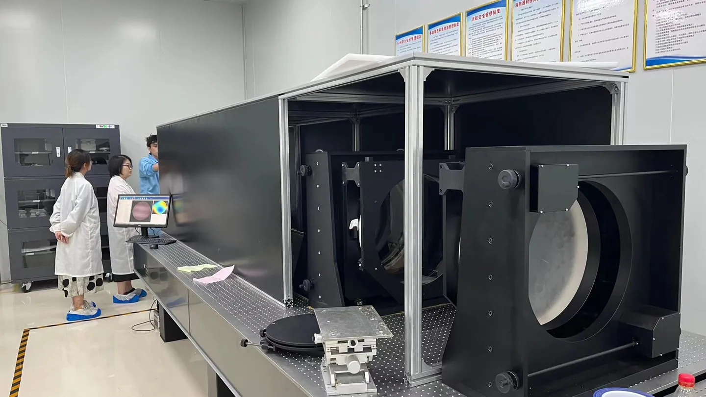 Large-aperture optical inspection setup in the BO-Glass metrology area